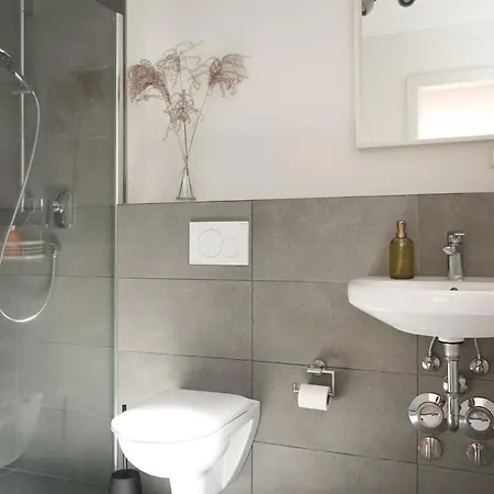 Modern, Stylish & Close To Karlsruhe Apartamento Wossingen