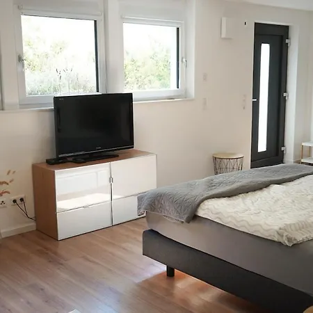 Modern, Stylish & Close To Karlsruhe Apartamento Wossingen